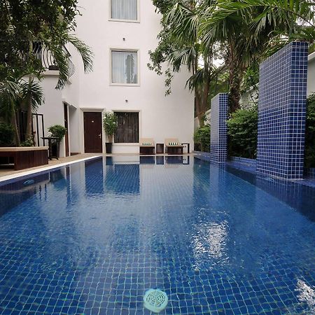 La Rose Hotel Boutique y Spa Phnom Penh Exterior foto